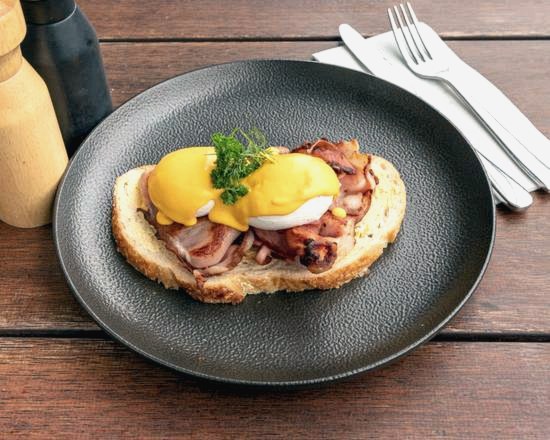Eggs Benedict