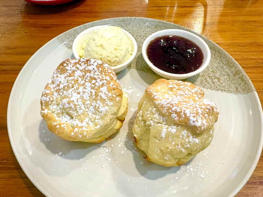 SCONES WITH JAM & CREAM